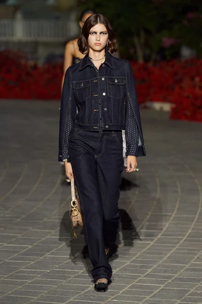 Look 56